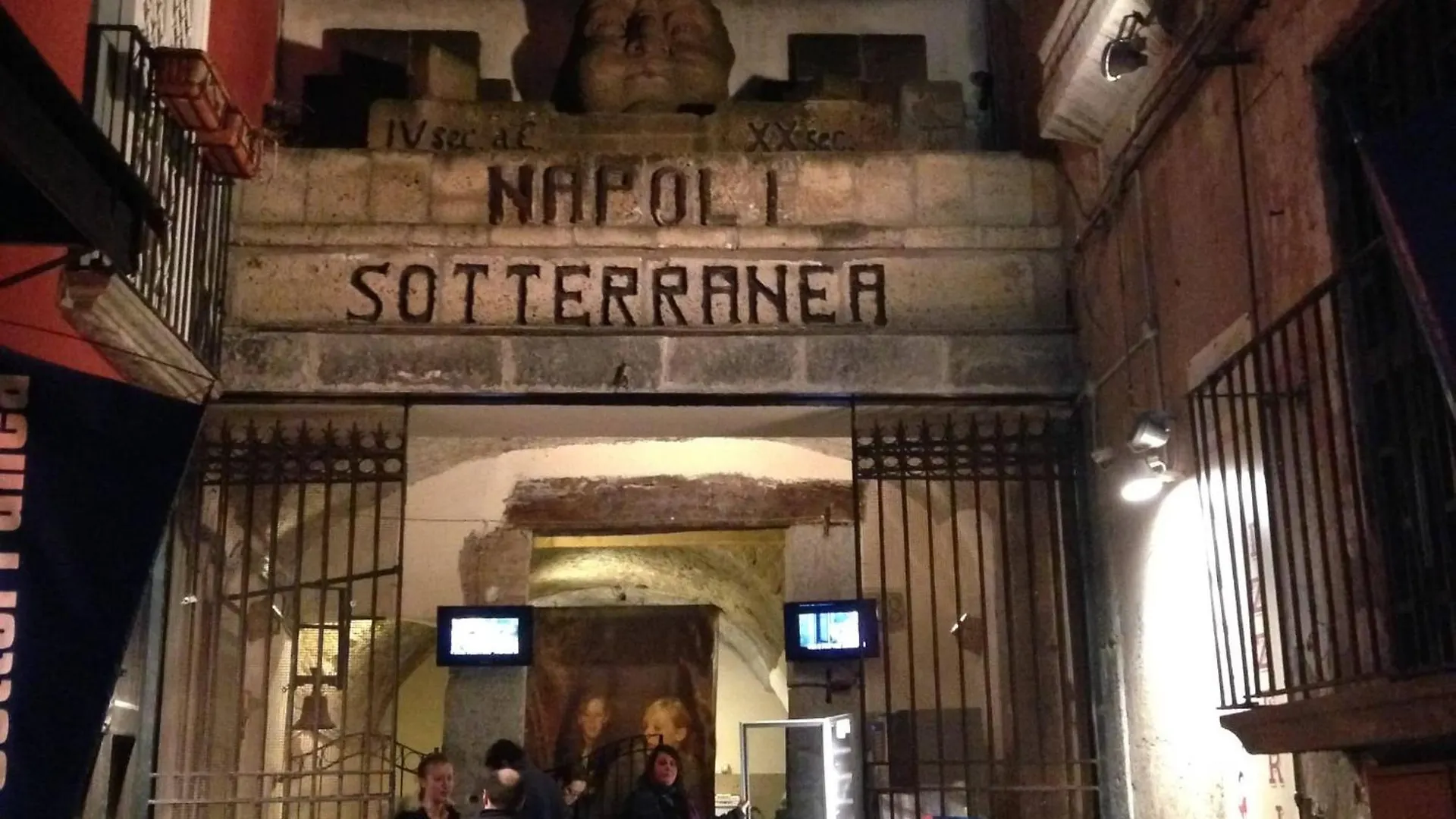 Fafa Apartment City Center Naples 0*,  Italy